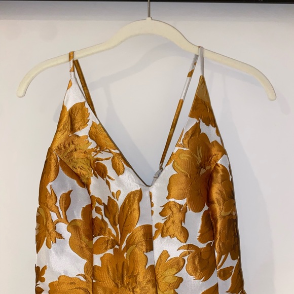 Formal Dress - Picture 2 of 4